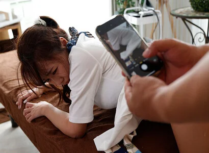 Tôi gặp em nhân viên thì ra tay hiếp dâm