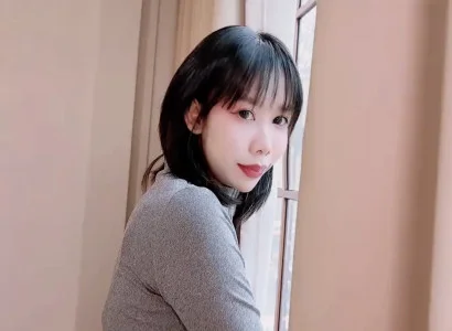 Em gái dâm đãng thuê trọ rồi chịch với chủ nhà