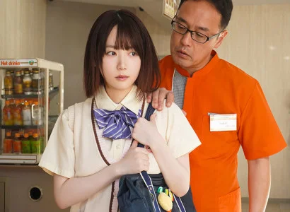 Quản lý của cửa hàng quản lý tình huống em gái lấy trộm đồ trong cửa hàng